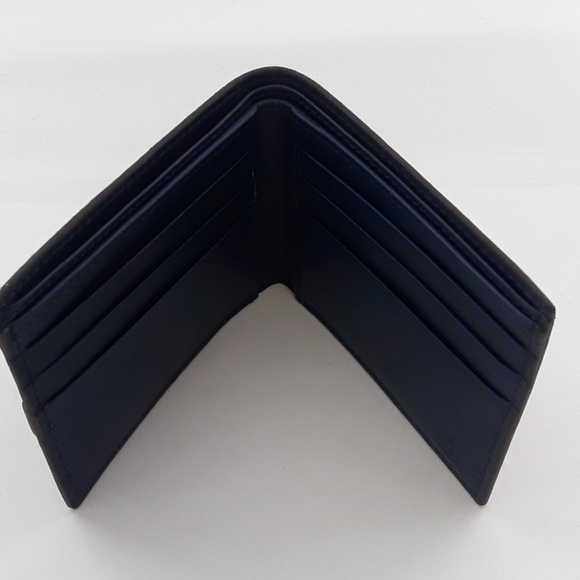 New in Box 100% Authentic GUCCI wallet 231951 - Picture 4 of 8